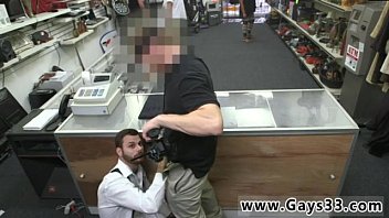 Videos Of Straight Guys Being Serviced By Gay Men This Dude Walks In free video