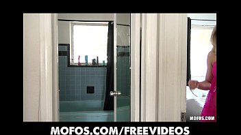 Stunning Sexy Blonde Amateur Masturbates In Her Bathroom free video
