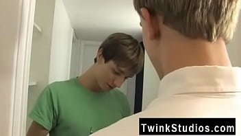 Hot Twink Nathan Stratus Ordered A Meaty Package And It Eventually free video