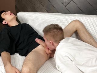Cumshot Twink's Mouth, Juicy Blowjob Fucked Twink In The Mouth free video